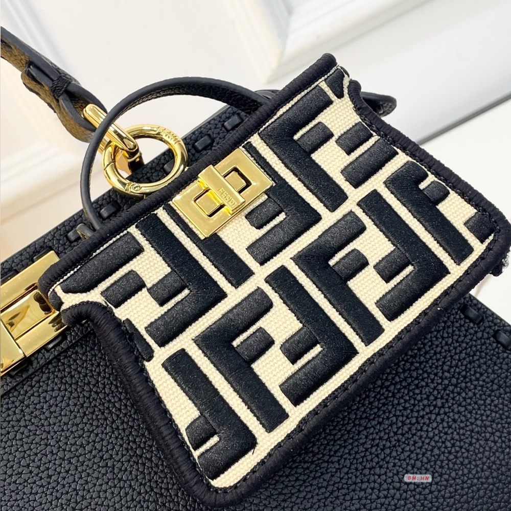 Fendi Bag - Picture 7 of 8